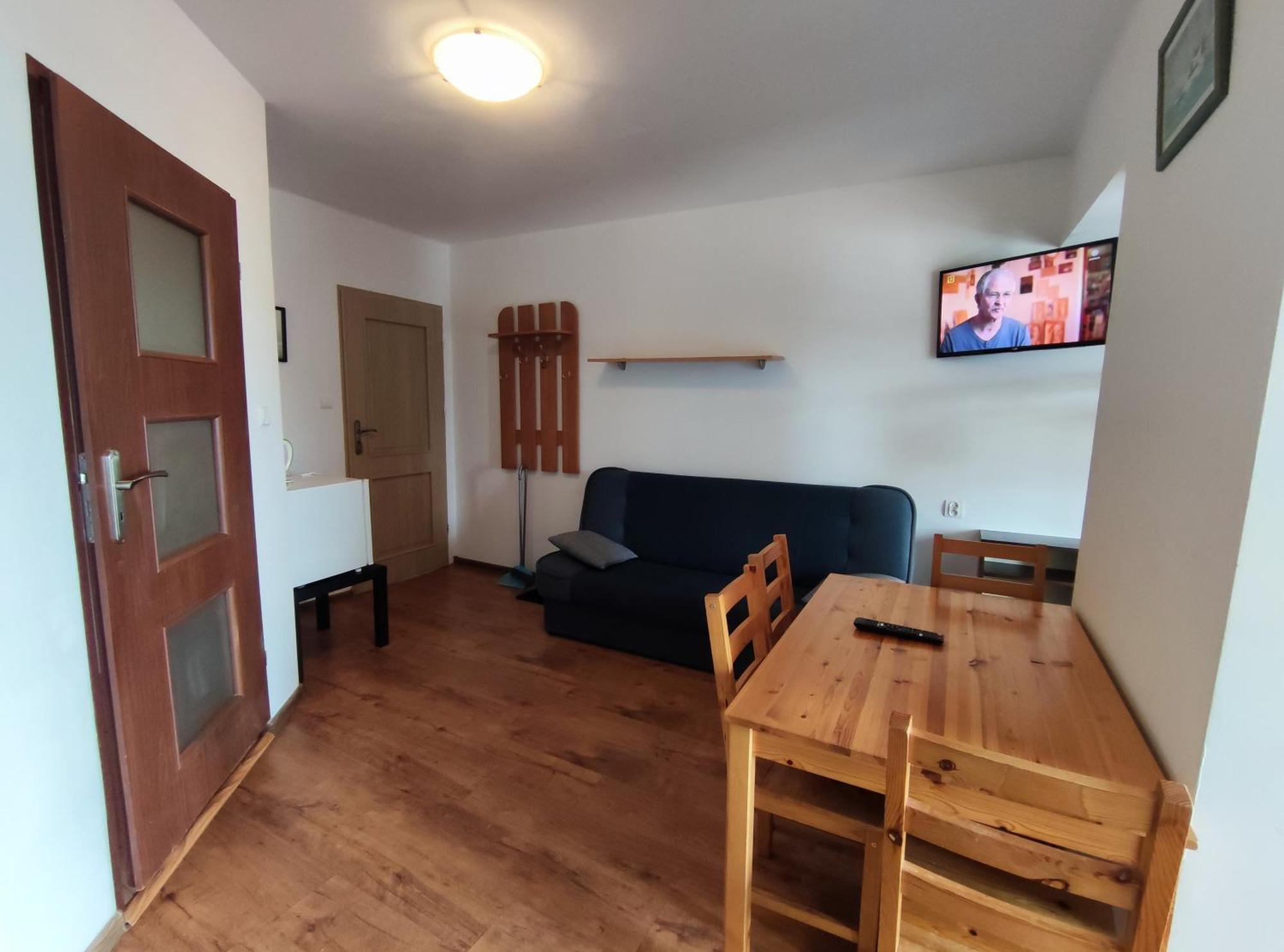 Hotelik Europa Apartamenty I Pokoje Goscinne Uniescie Exterior photo
