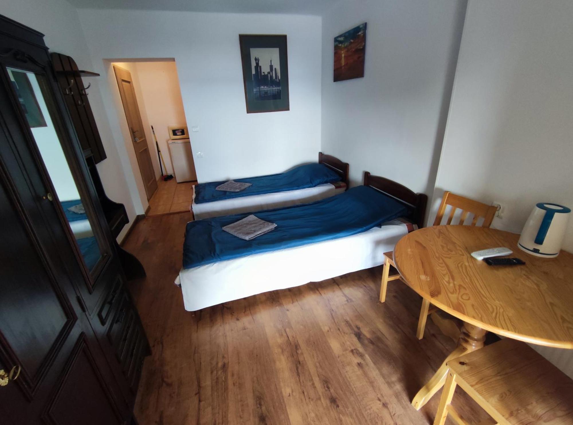 Hotelik Europa Apartamenty I Pokoje Goscinne Uniescie Exterior photo